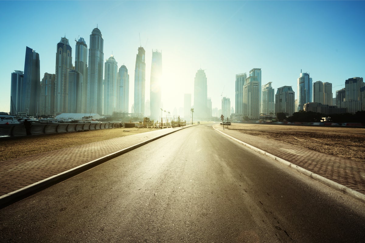 IDGConnect_road_middleeast_shutterstock_387460222_1200x800