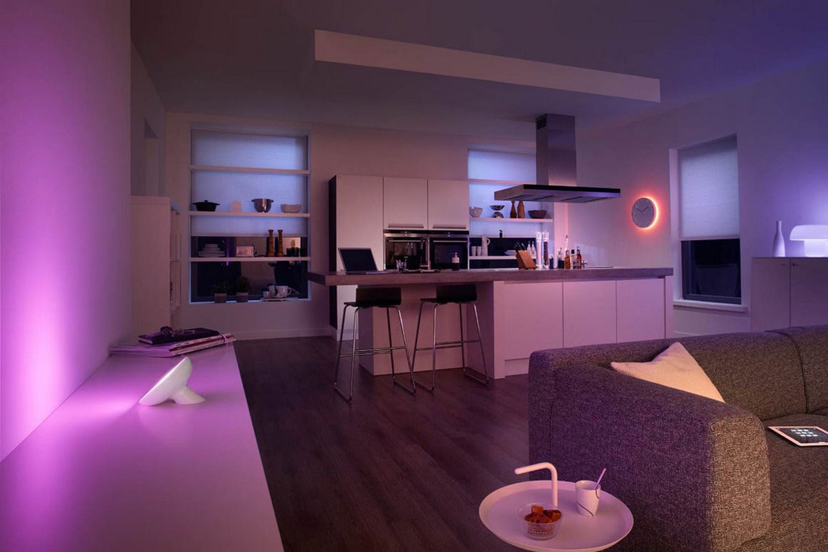 Как сделать освещение в домашних условиях. Philips Hue Color ambiance. Philips Hue умный дом. Philips Hue подсветка. Умный свет Филипс.