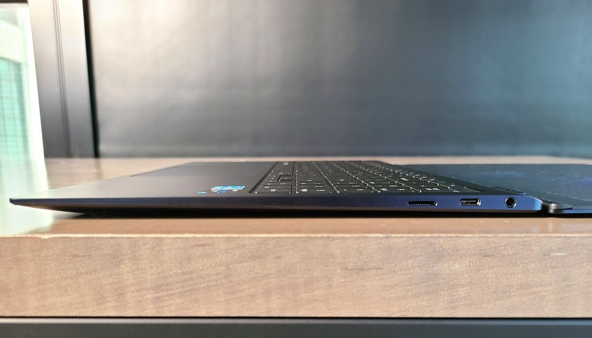 Samsung Galaxy Book Pro 360 right side flat