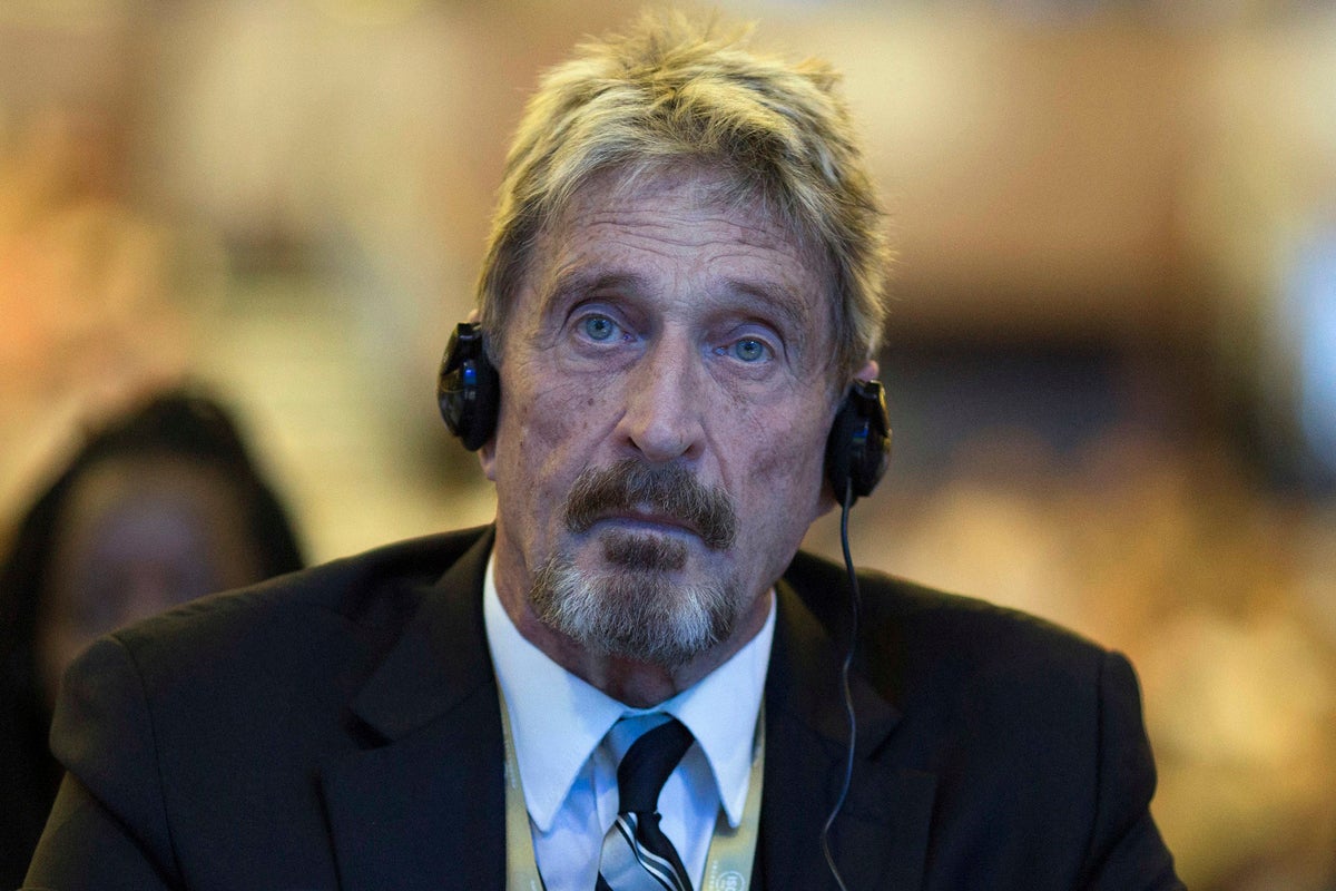 John McAfee listens during the 4th China Internet Security Conference (ISC) in Beijing. [2016.08.16]