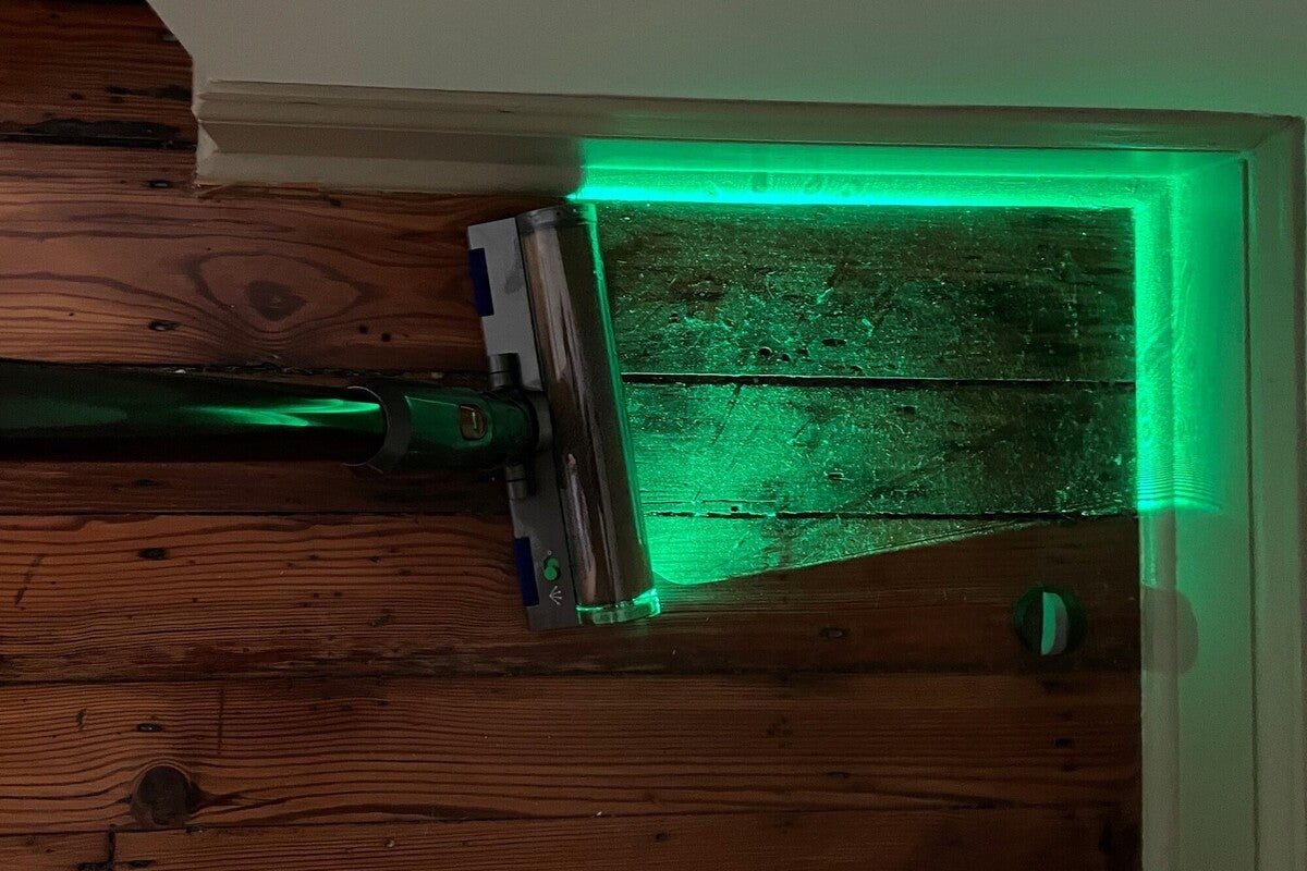 dyson v15 light