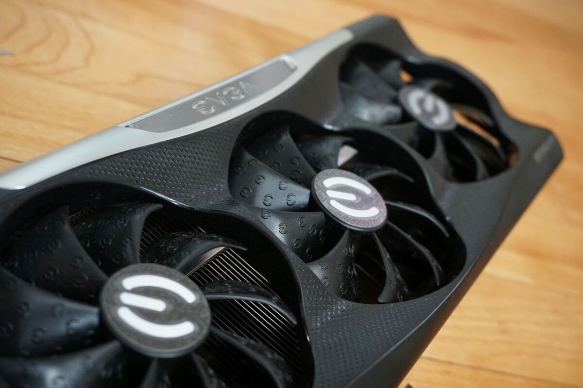 EVGA erklärt, wie Amazons MMO seine 24 GeForce RTX 3090s durchbrochen hat EVGA erklärt, wie Amazons MMO seine 24 GeForce RTX 3090s durchbrochen hat