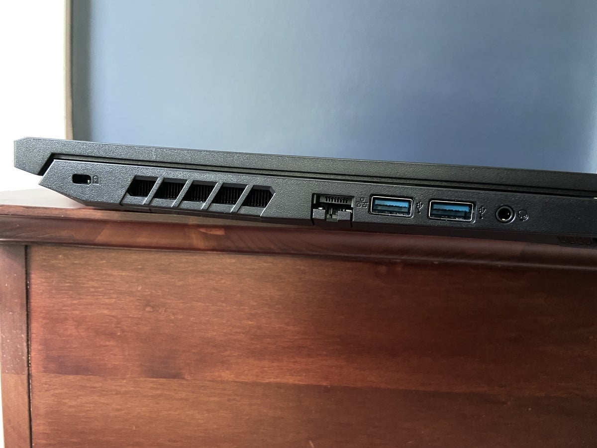acer nitro 5 left ports