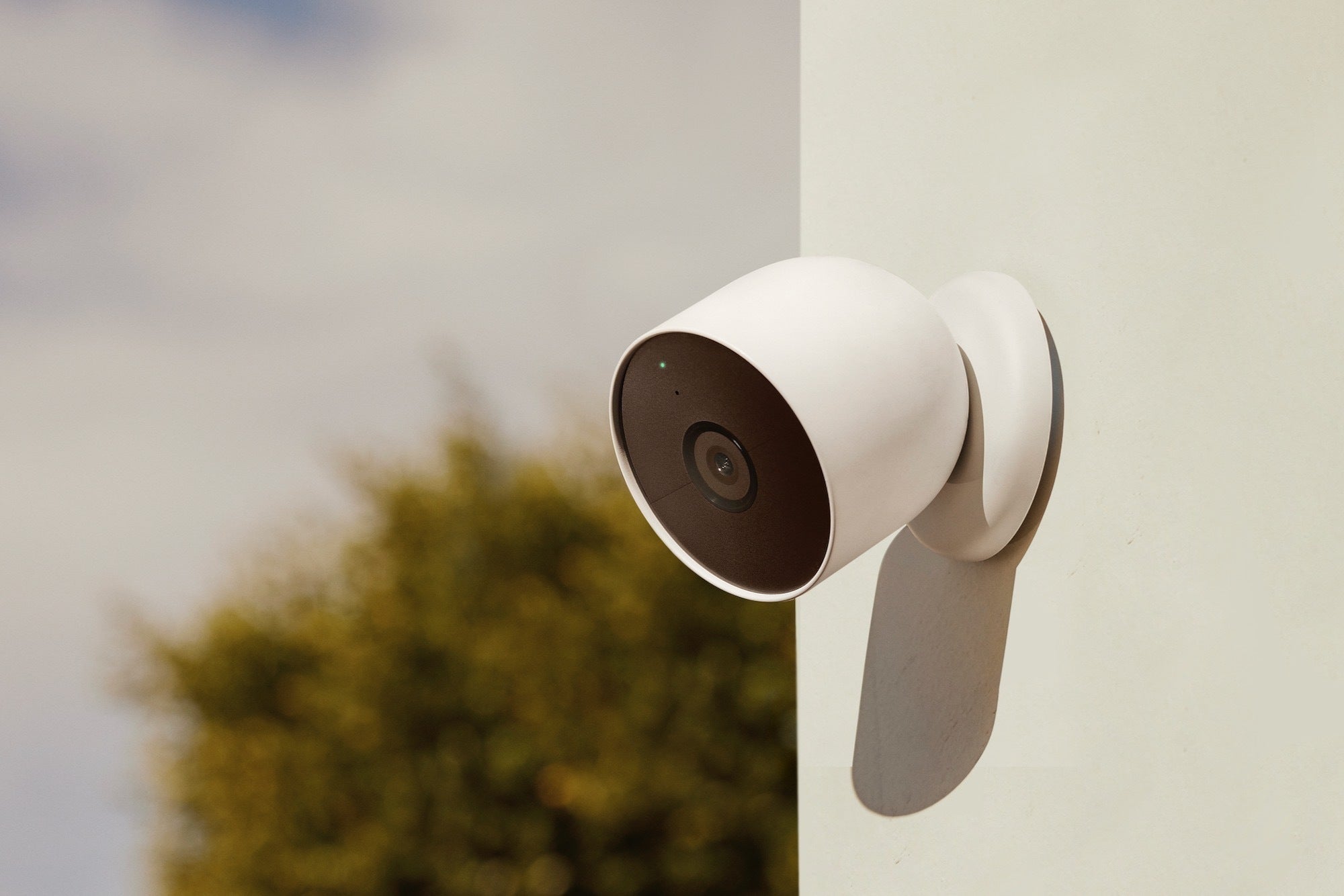 Do doorbell cameras record all the time?