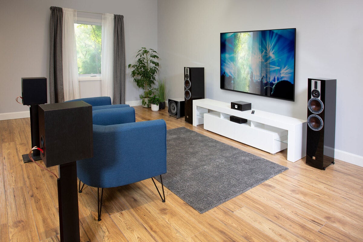 nad m10 v2 lifestyle2
