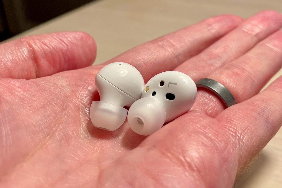 samsung galaxy buds2 detail