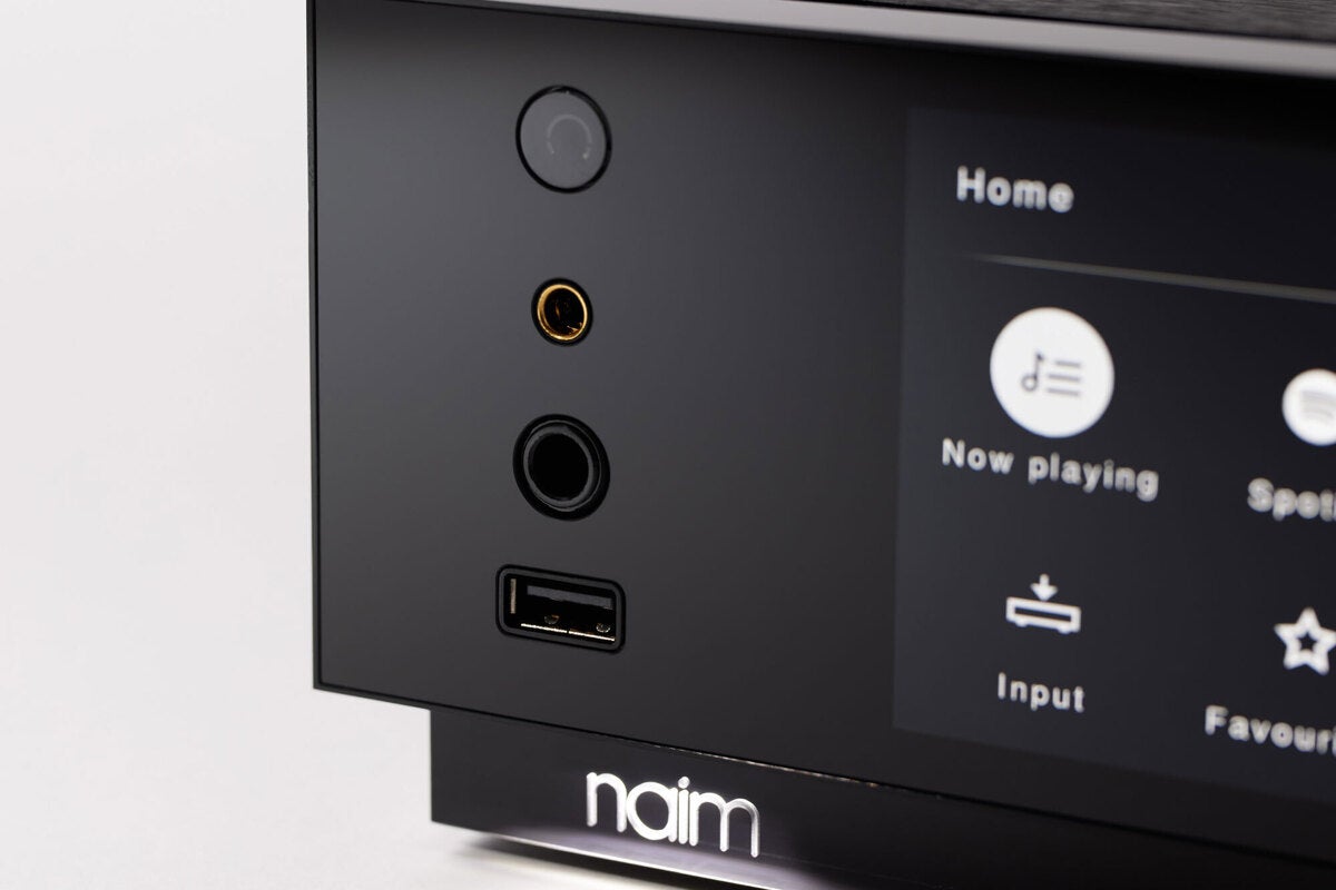 Naim Uniti Atom HE front ports