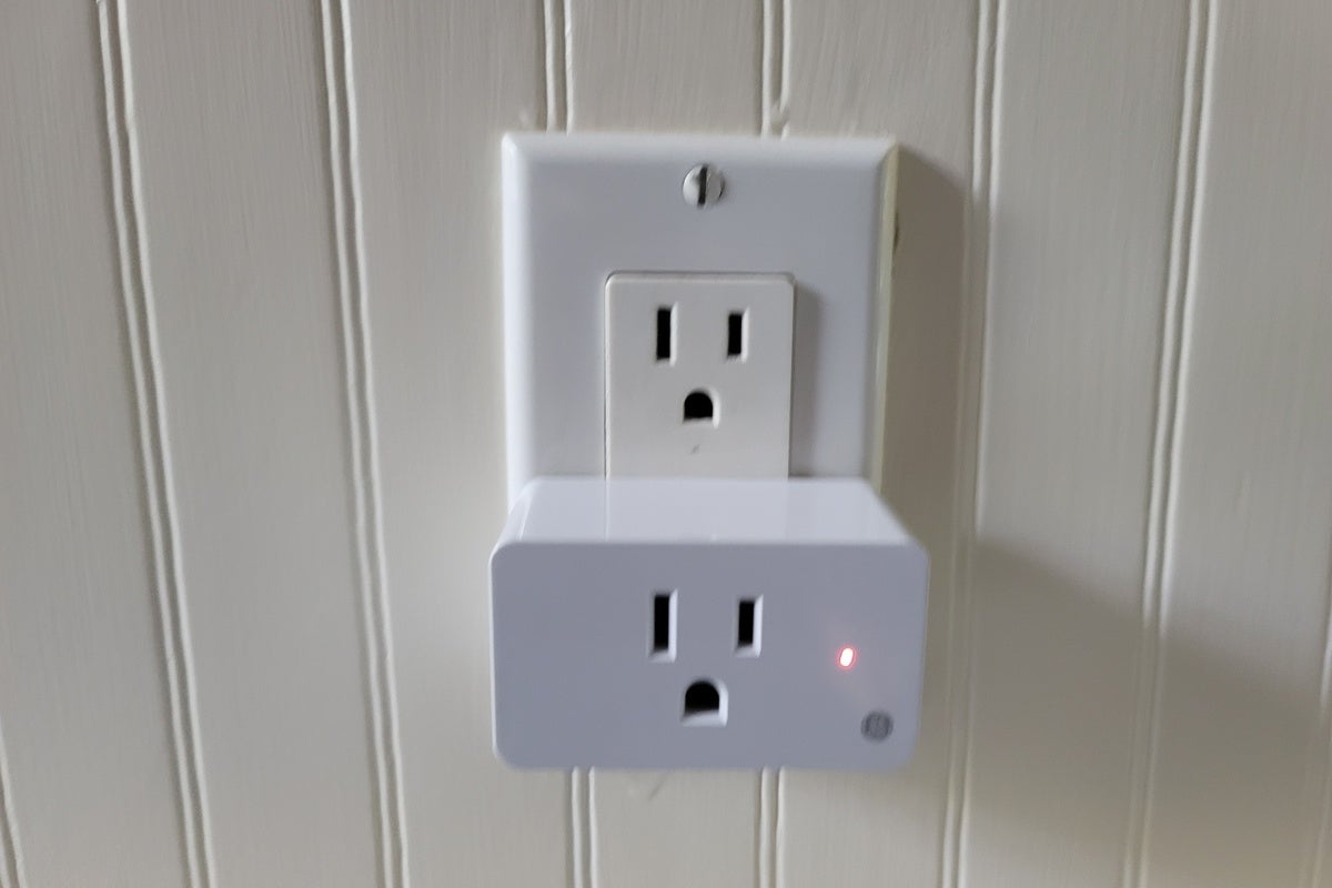 smart bulb outlet