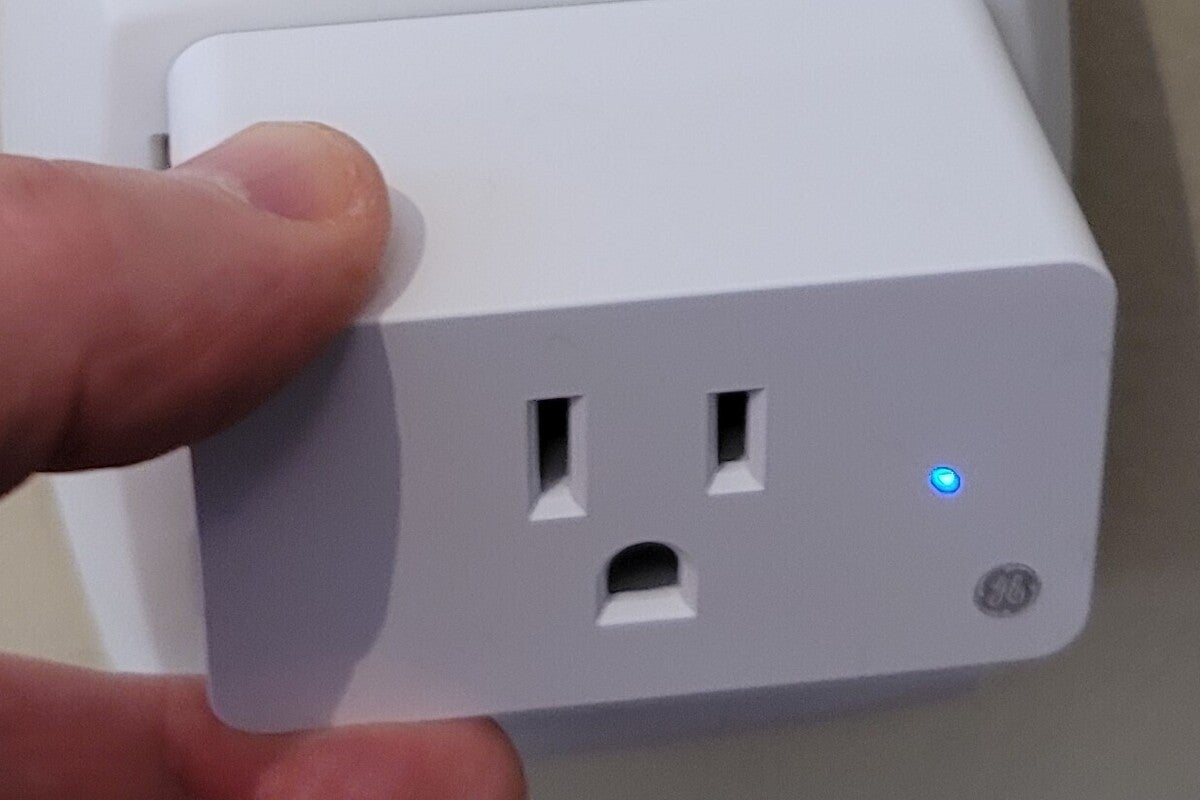 smart bulb outlet blue light