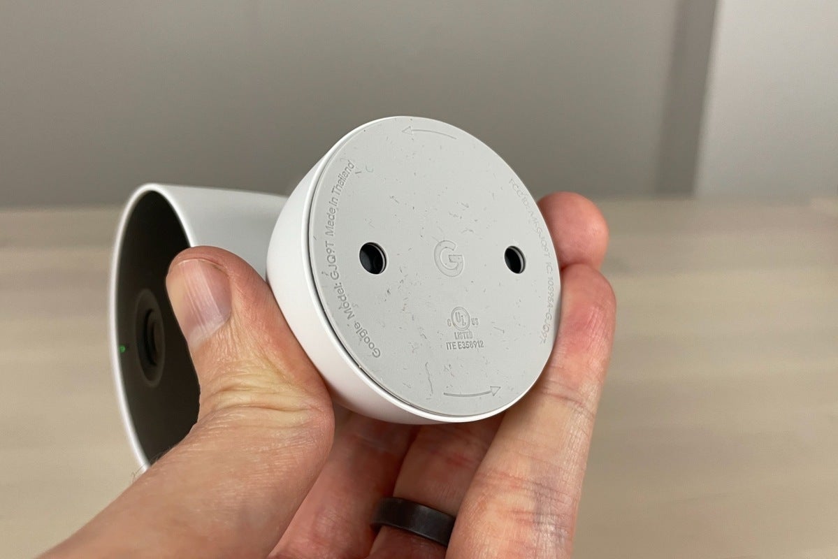 Nest cam wall store plate