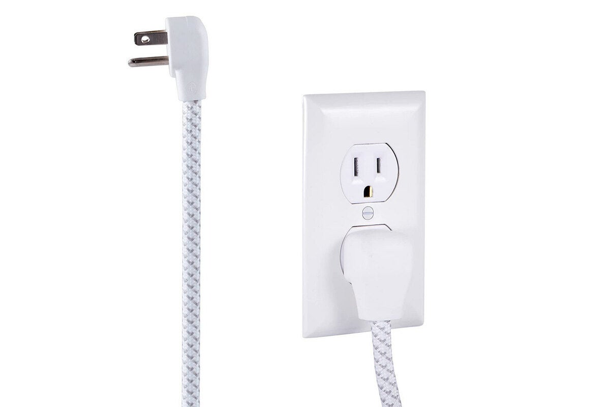 philips SPC3064WE/37 surge protector angled plug