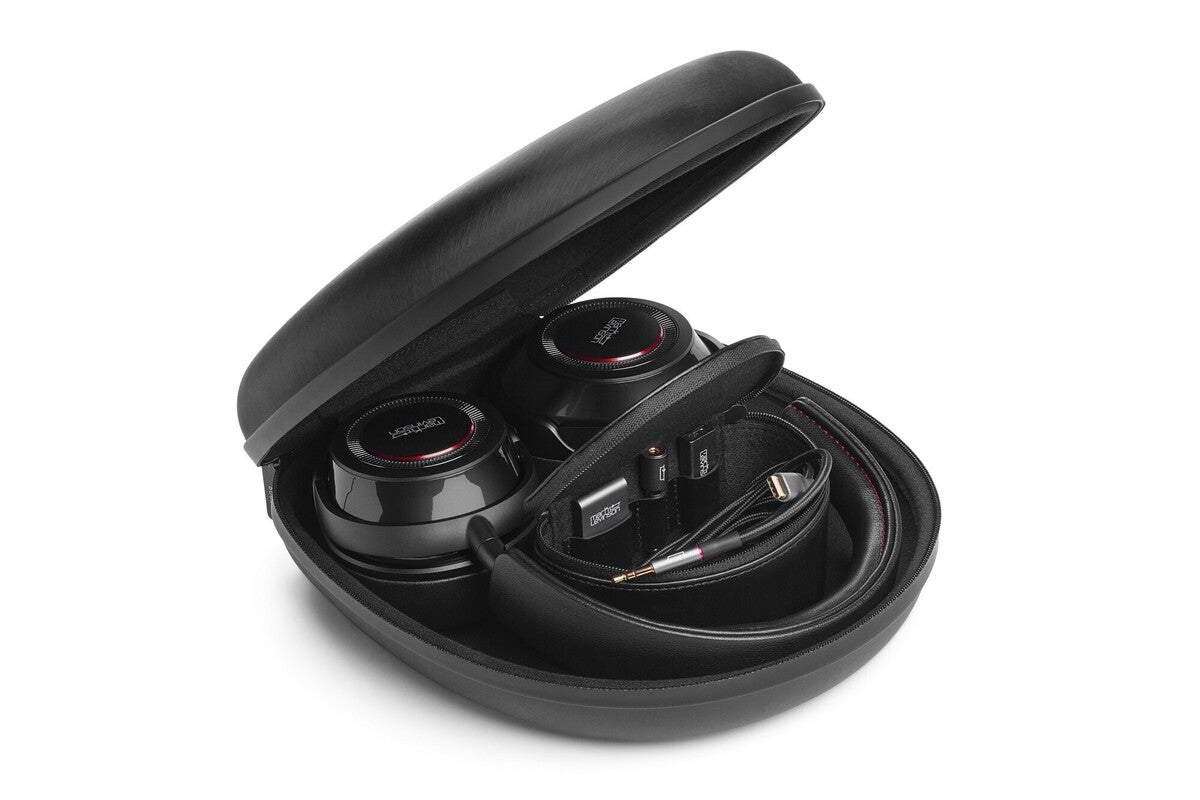 ml 5909 product image case open w accessories black