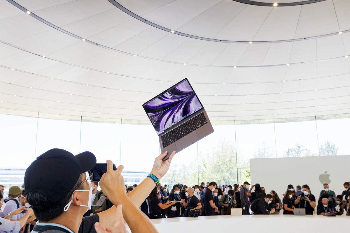 Review: Apple's M2 MacBook Air