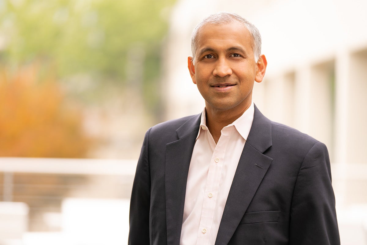 Headshot of Rajiv Ramaswami, CEO at Nutanix