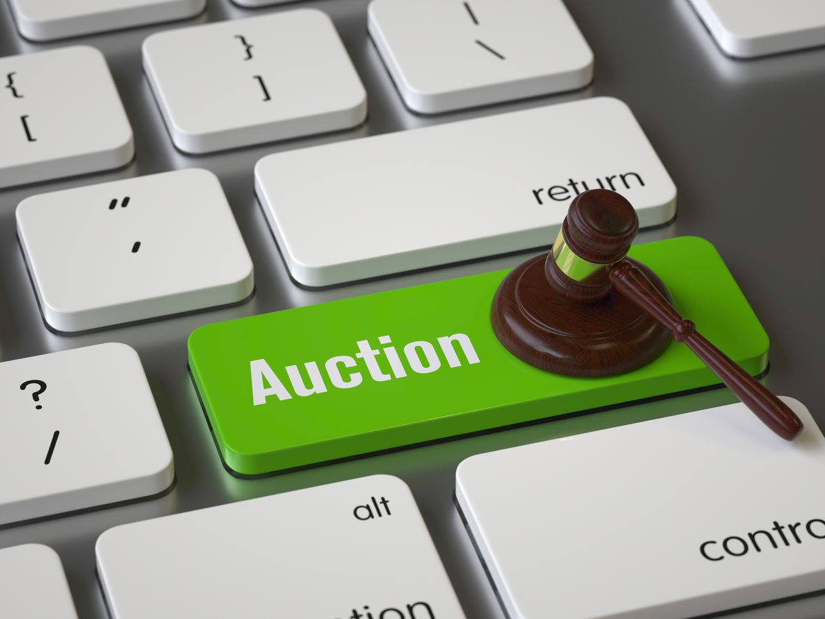 online auction keybaord button