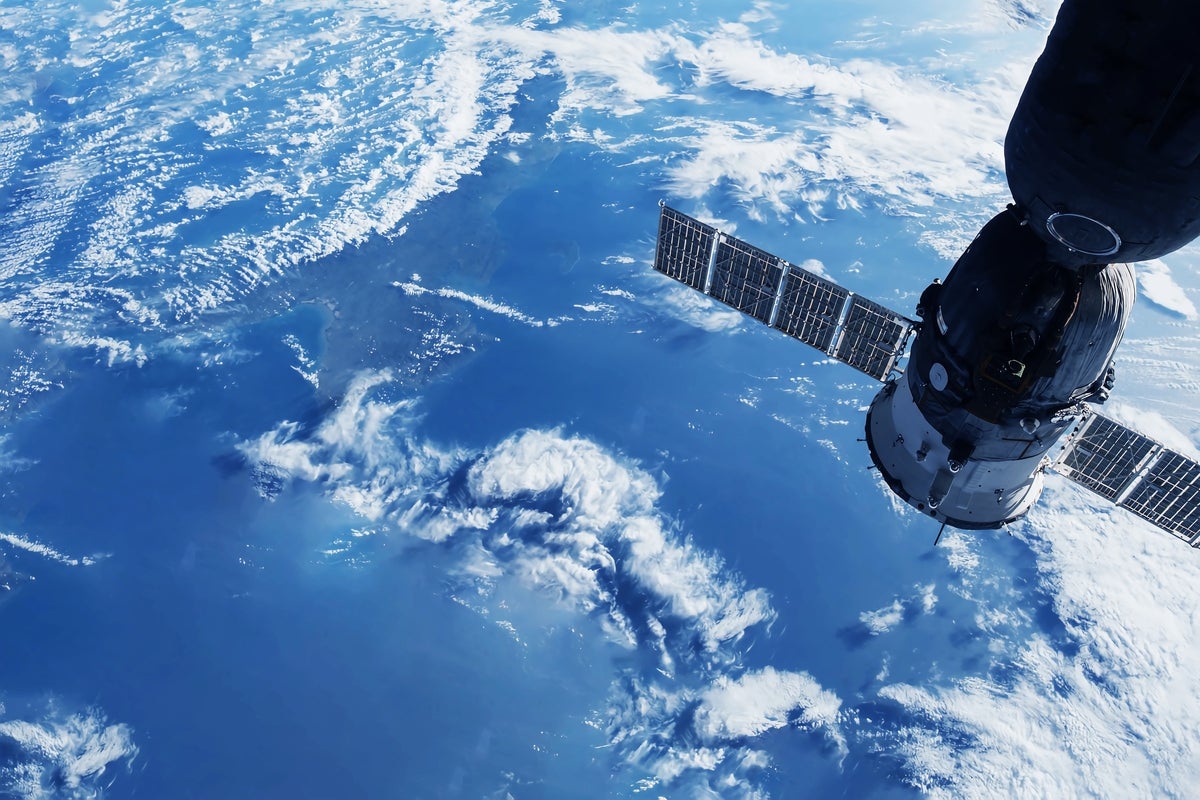 Image: Launch into satellite applications with Microsoft Azure