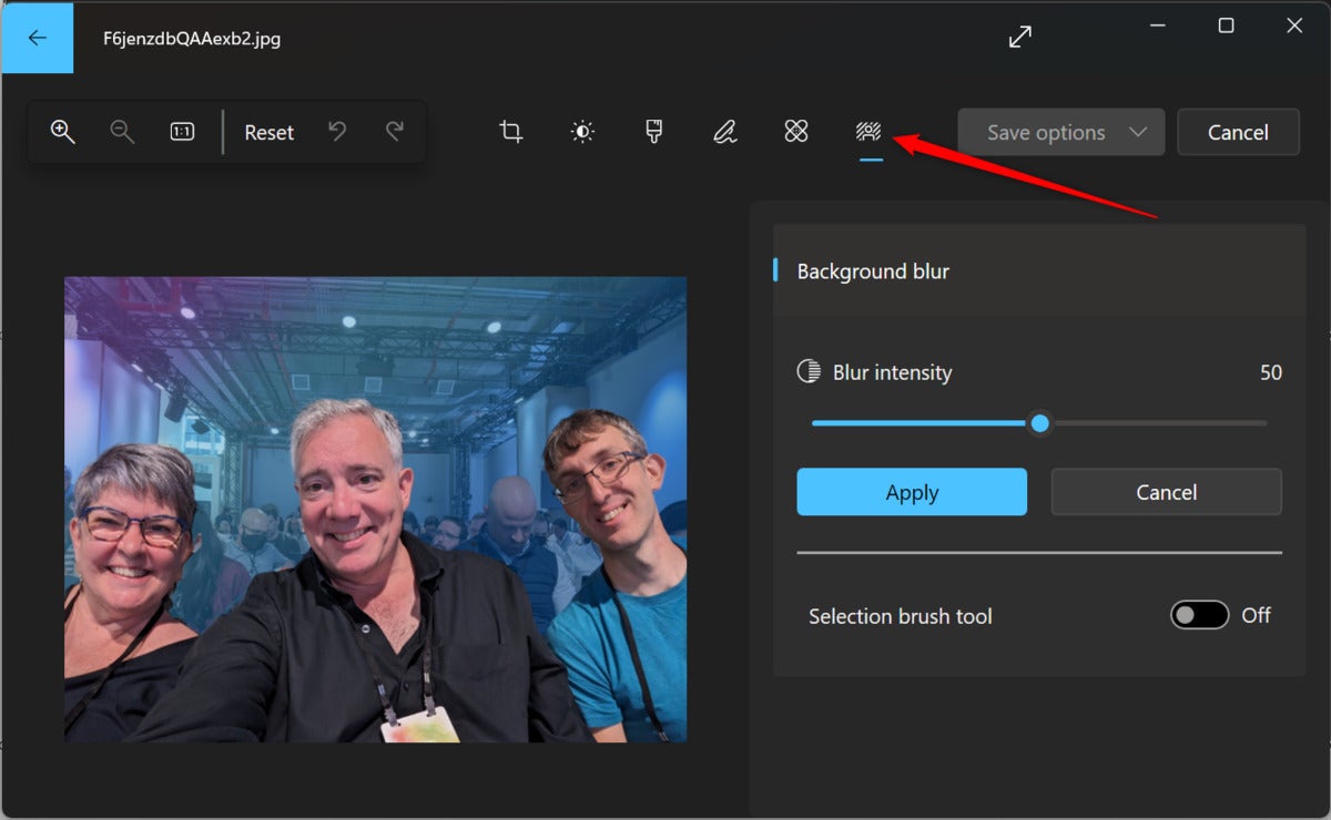 Microsoft Windows 11 AI: Blur background button in Photos
