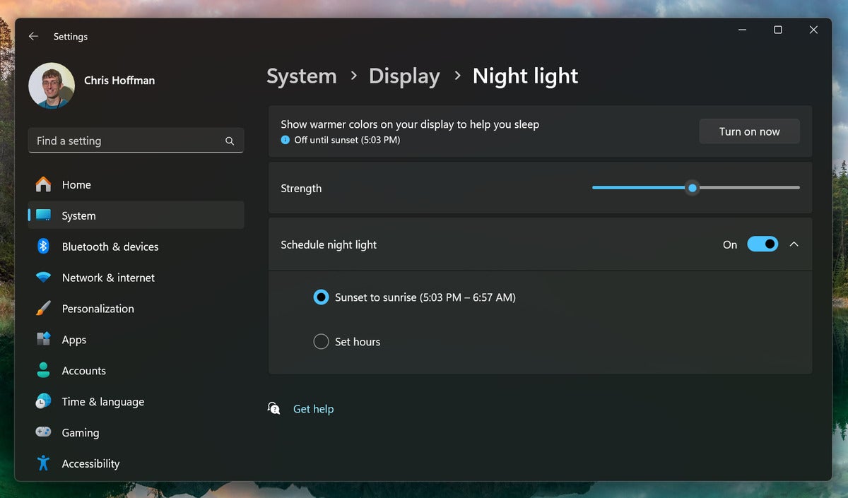Windows 10, Windows 11 modul întunecat: lumină de noapte