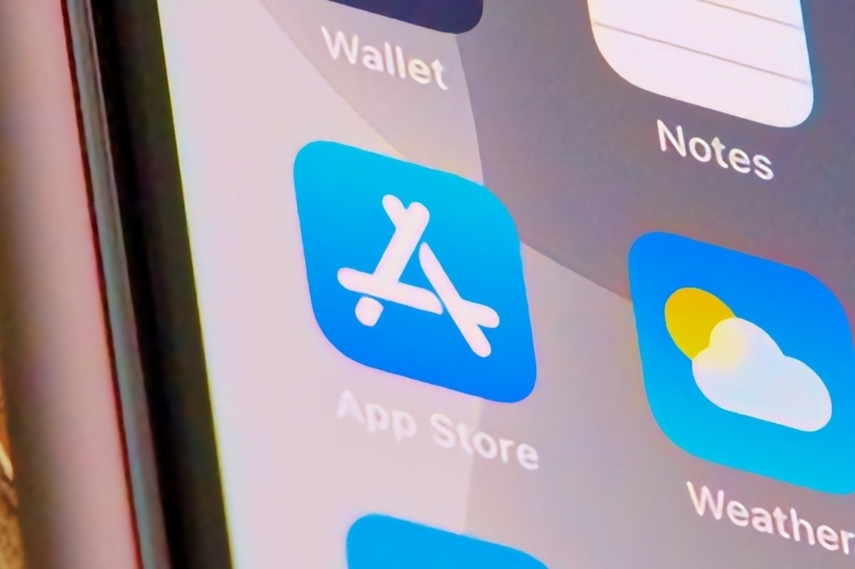 Image: Apple warns: Sideloading apps threatens an iCrime wave