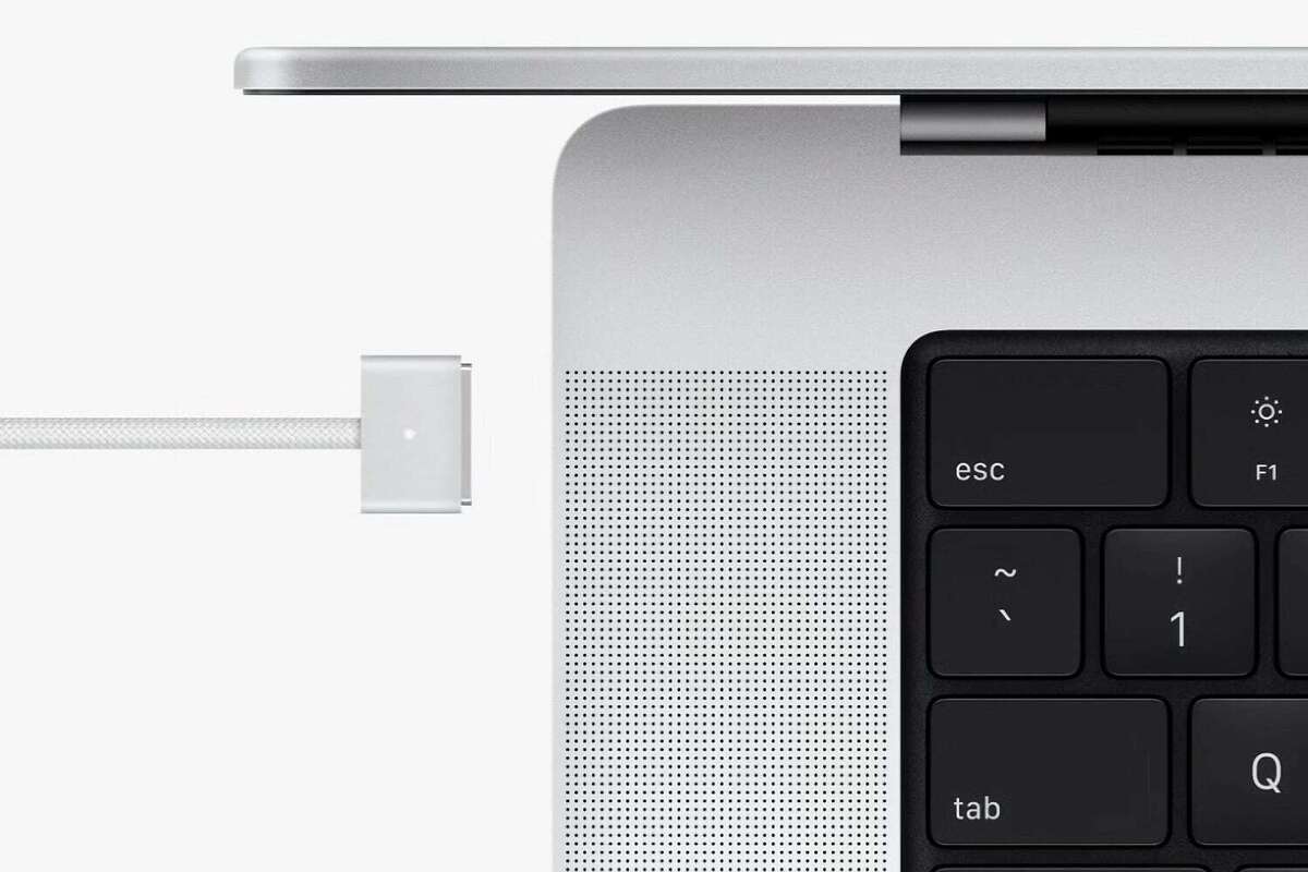 Apple MacBook Pro 16 2021 M1 Pro -  External Reviews