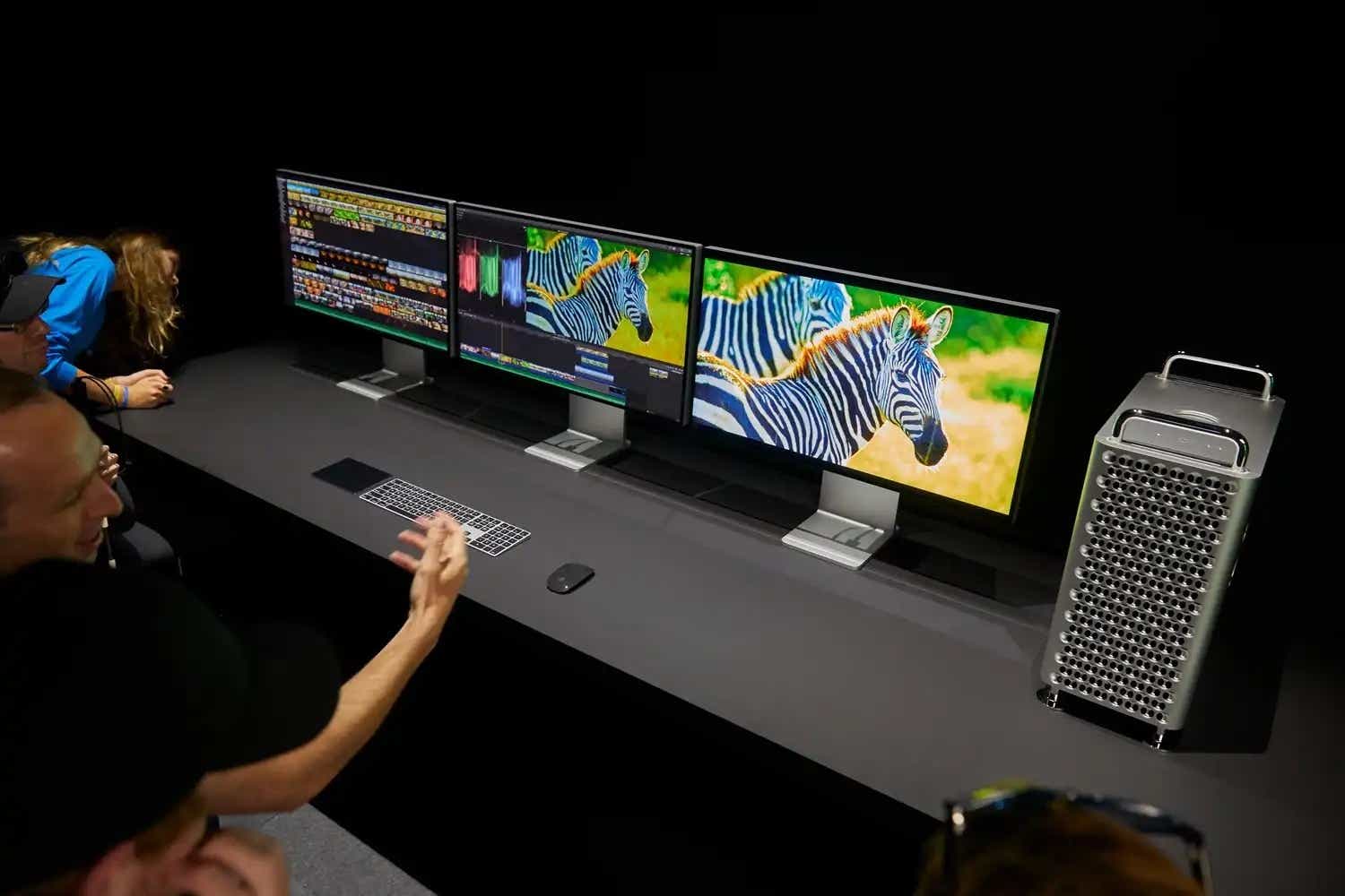 multiple XDR displays