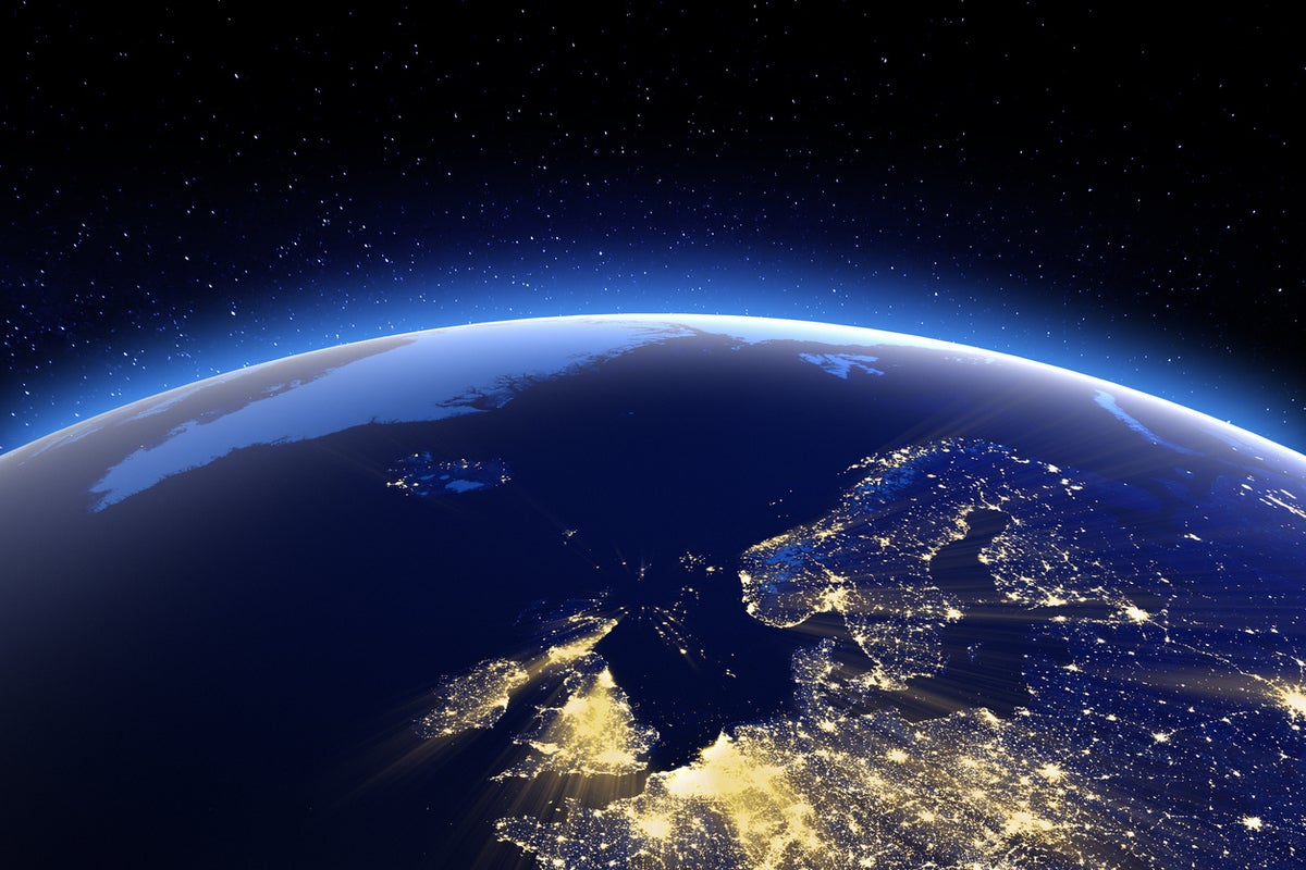 Image: Sponsored by VMware: Why sovereign cloud is a hot topic â 5 tips, and the background