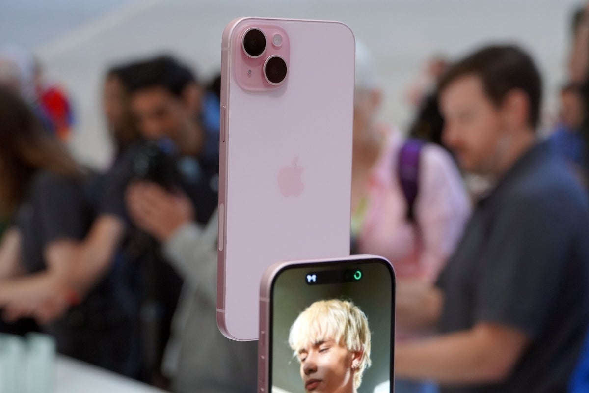 Apple Insider Tips Massive iPhone 15 Pro Max Sales As New iPhone