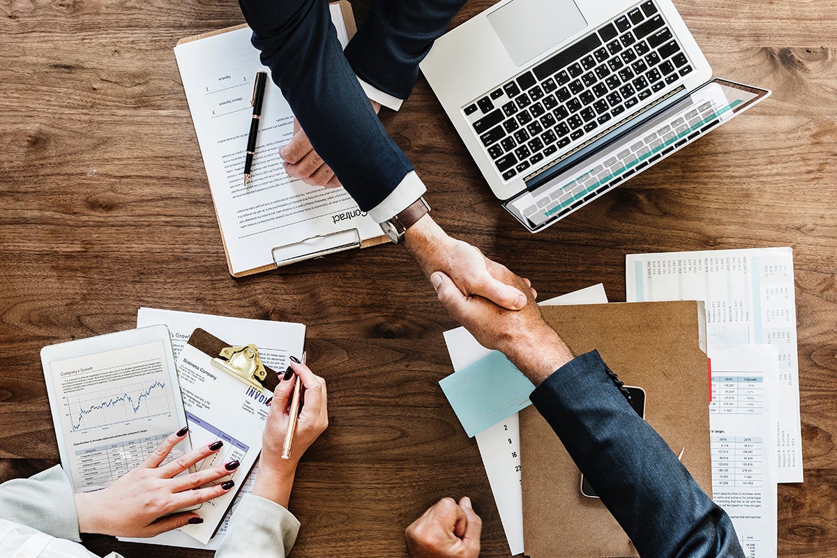 https://images.idgesg.net/images/idge/imported/imageapi/2024/03/08/08/handshake_teamwork_partnership_deal_agreement_merger_collaboration_by_rawpixel_cc0_via_unsplash_1200x800-100754648-large_2-1-100962358-large.jpg?auto=webp&quality=85,70